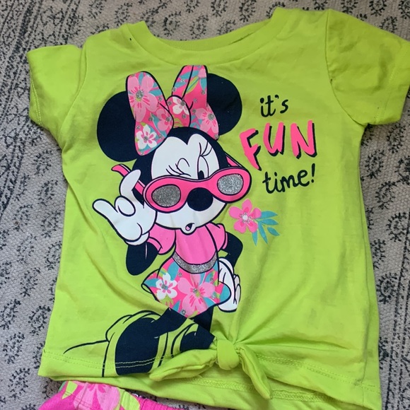 Disney 2T Minnie Mouse outfit - Picture 2 of 5